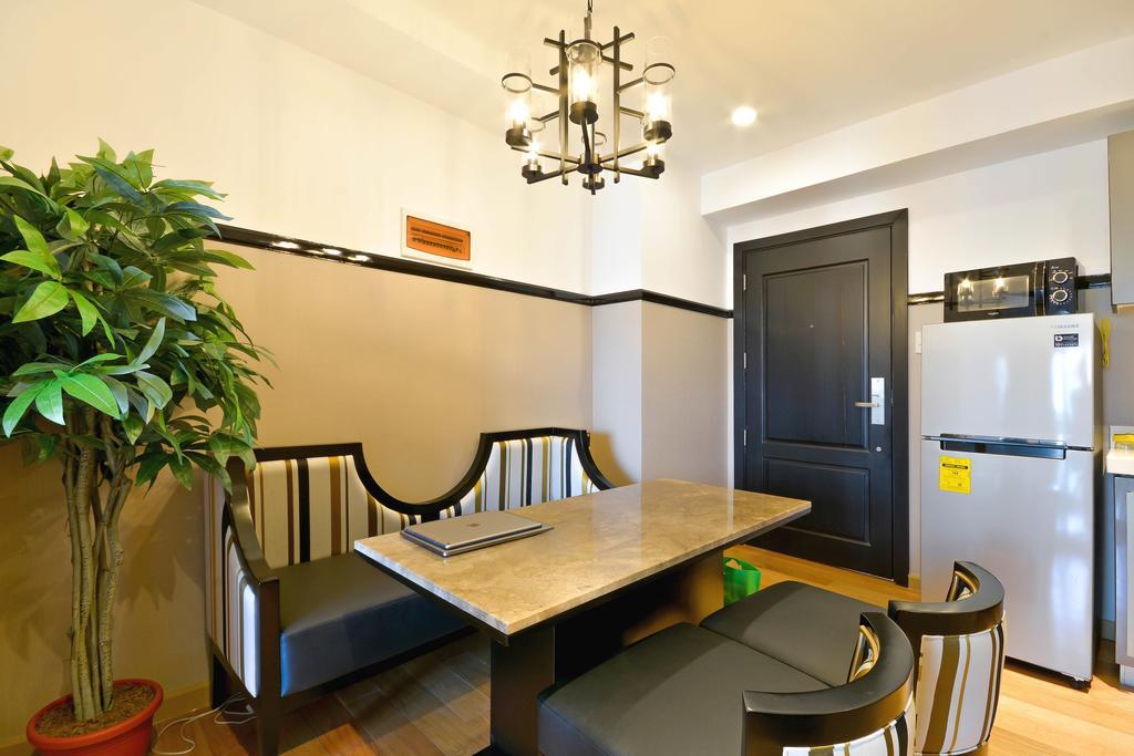 Milano Versace Suites Makati City ภายนอก รูปภาพ