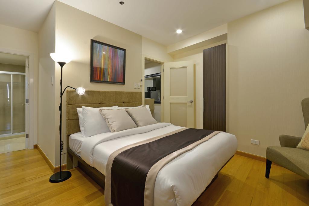 Milano Versace Suites Makati City ภายนอก รูปภาพ
