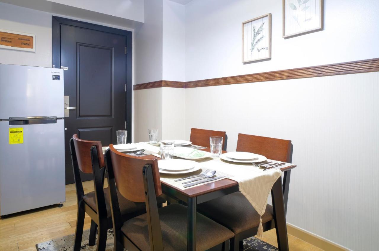 Milano Versace Suites Makati City ภายนอก รูปภาพ