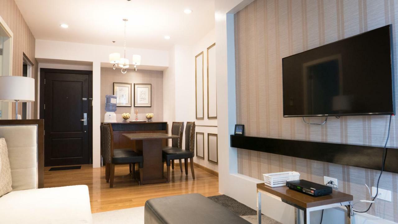 Milano Versace Suites Makati City ภายนอก รูปภาพ